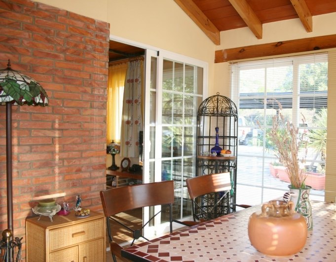 Villa de 4 habitaciones y estilo rústico en Pedreguer