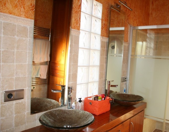 Villa de 4 habitaciones y estilo rústico en Pedreguer