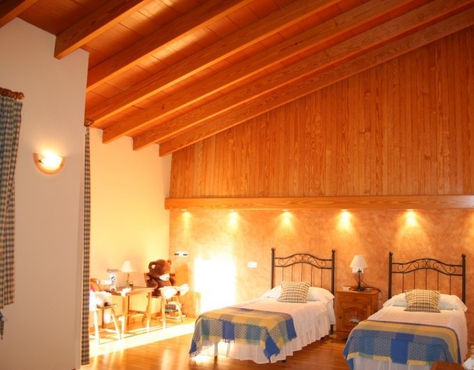 Villa de 4 habitaciones y estilo rústico en Pedreguer