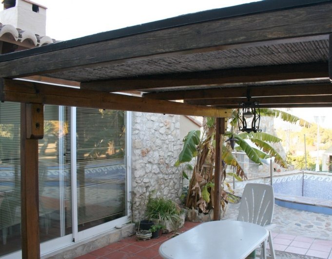 Villa de 4 habitaciones y estilo rústico en Pedreguer