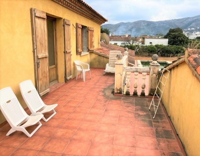 Chalet independiente en Pedreguer
