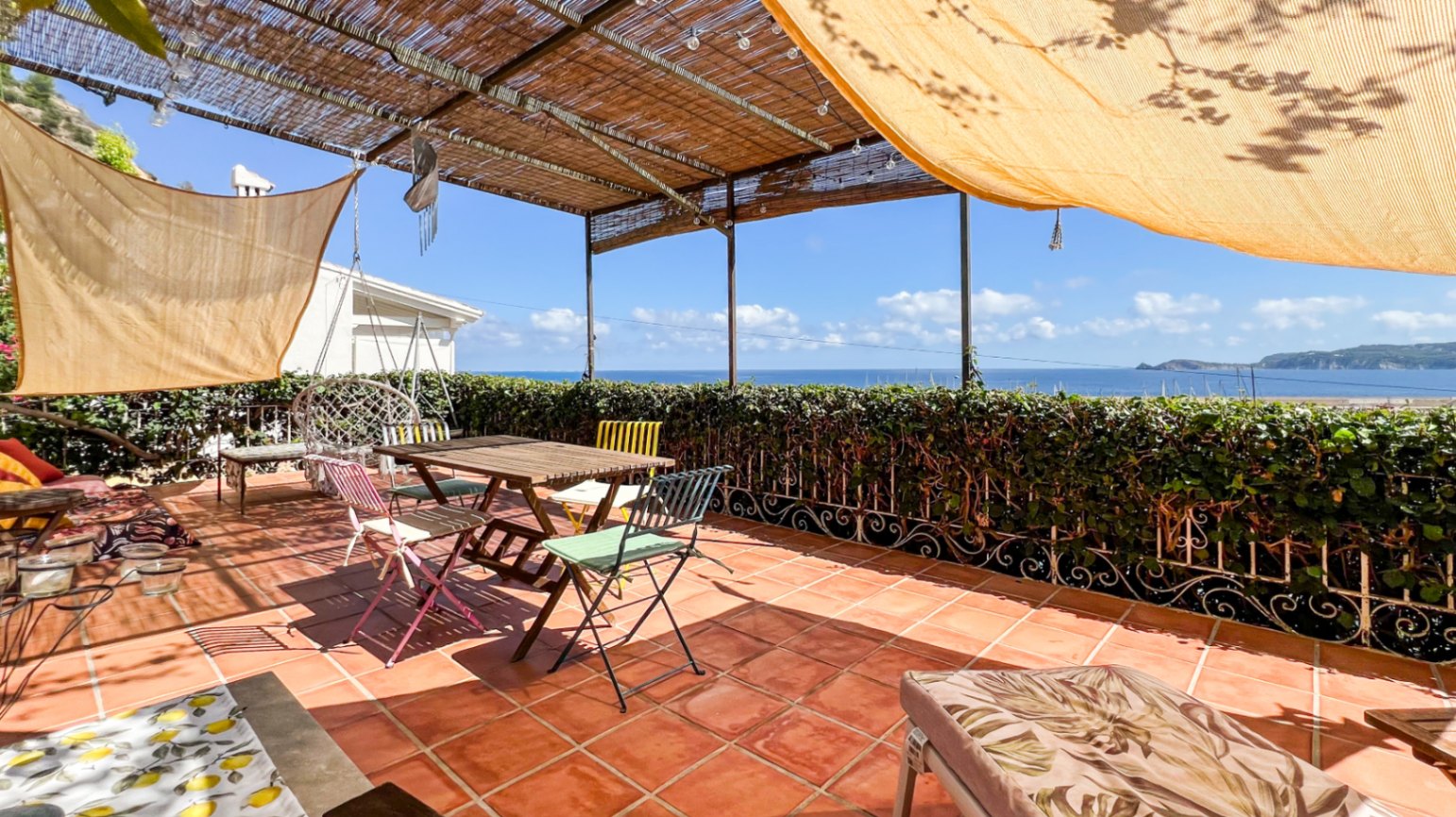 Una joya con vistas panorámicas en primera línea de puerto