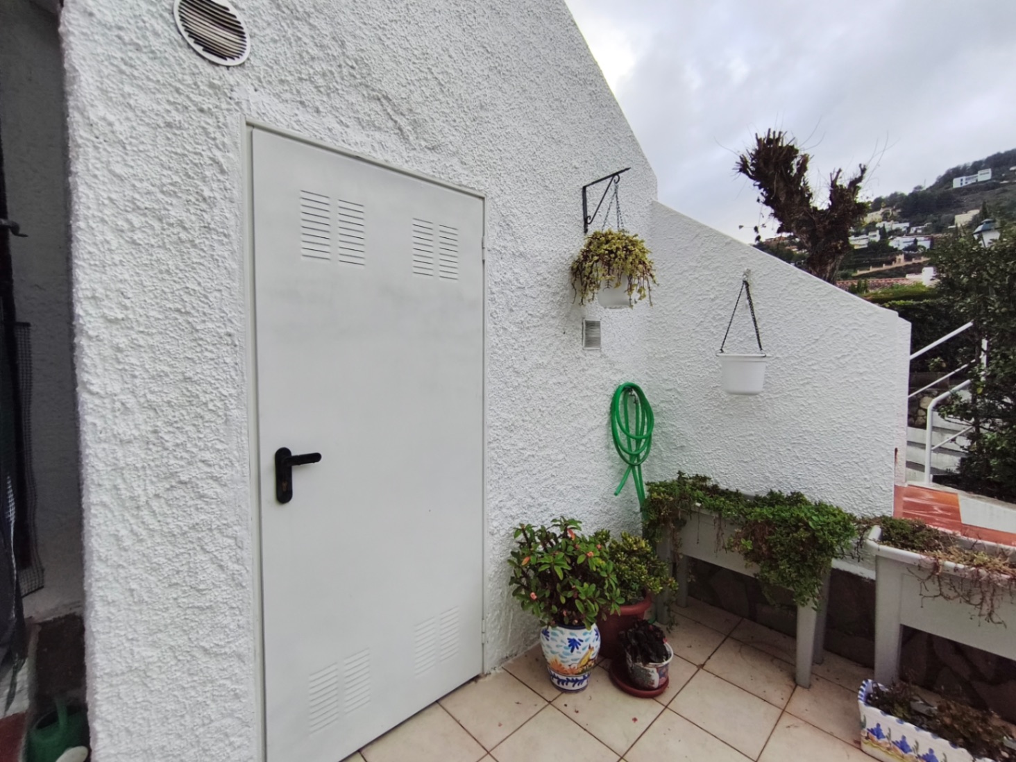 Apartamento de un dormitorio con parking y piscina en La Sella