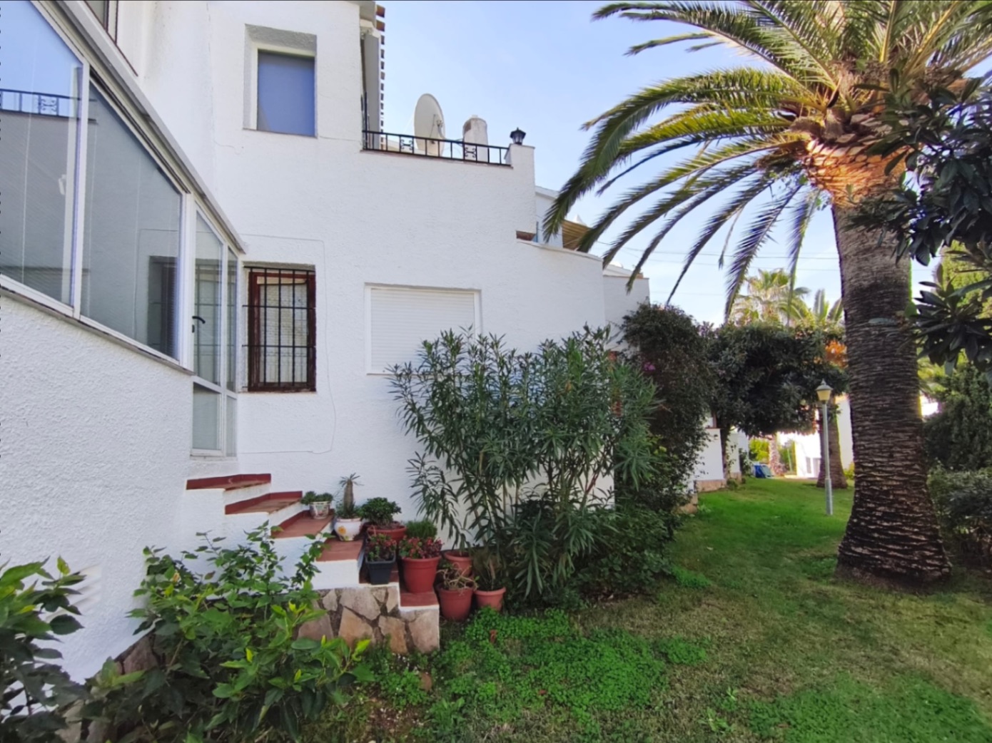 Apartamento de un dormitorio con parking y piscina en La Sella