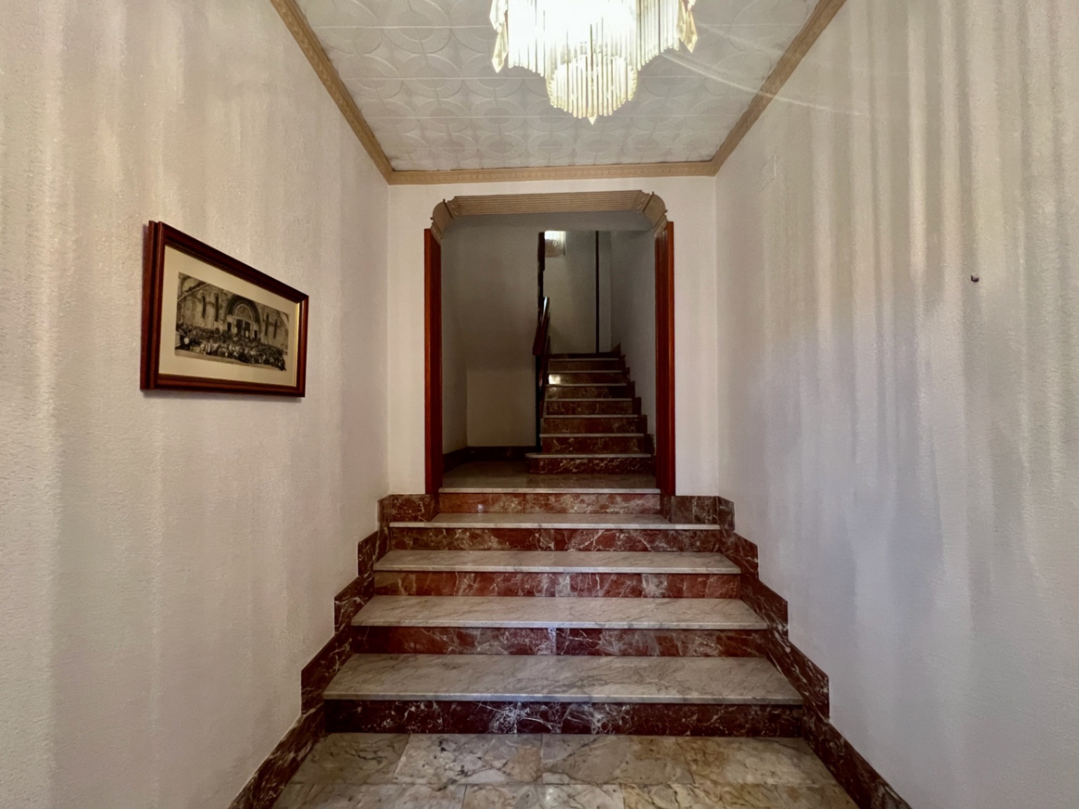 Magnífica casa con garaje para varios vehículos