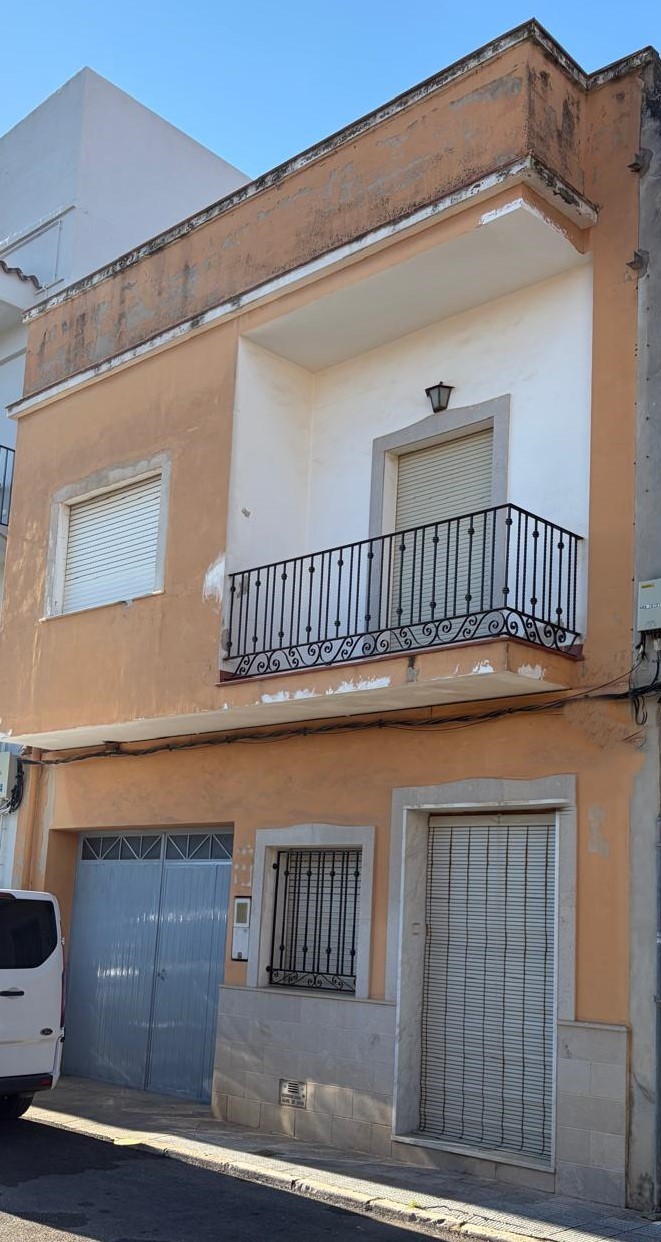 Magnífica casa con garaje para varios vehículos