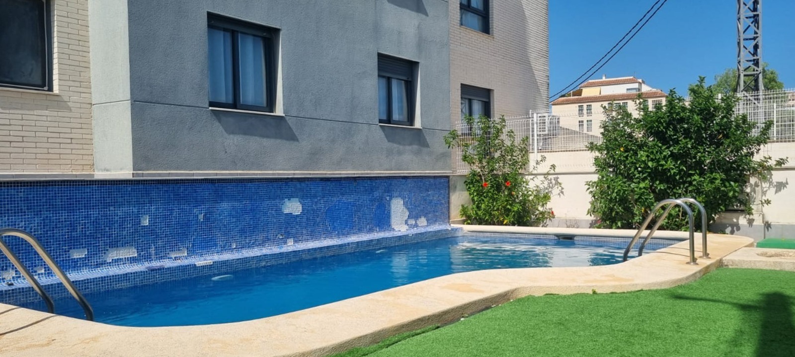 Ático dúplex con terraza en Pedreguer