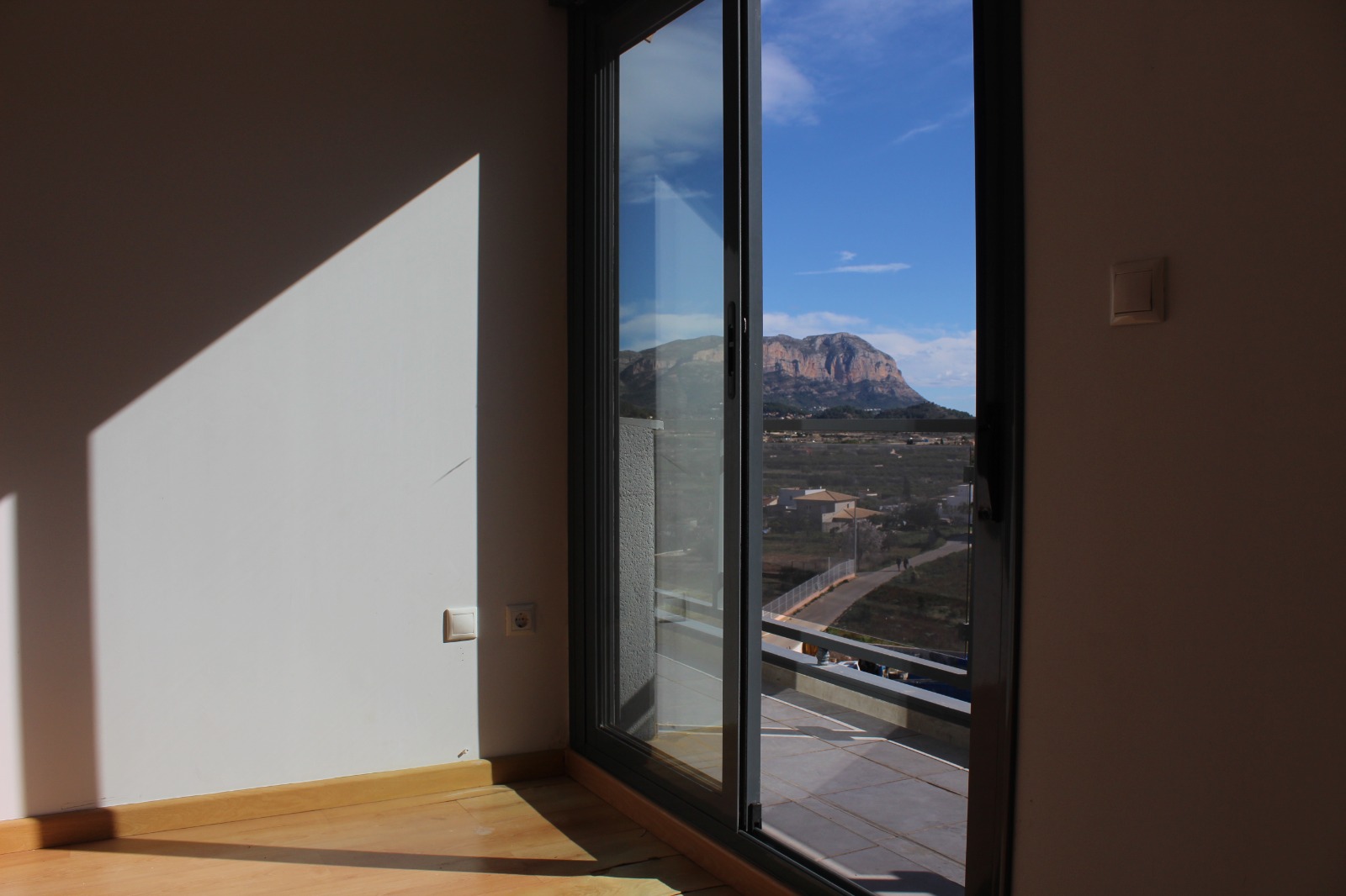 Ático dúplex con terraza en Pedreguer