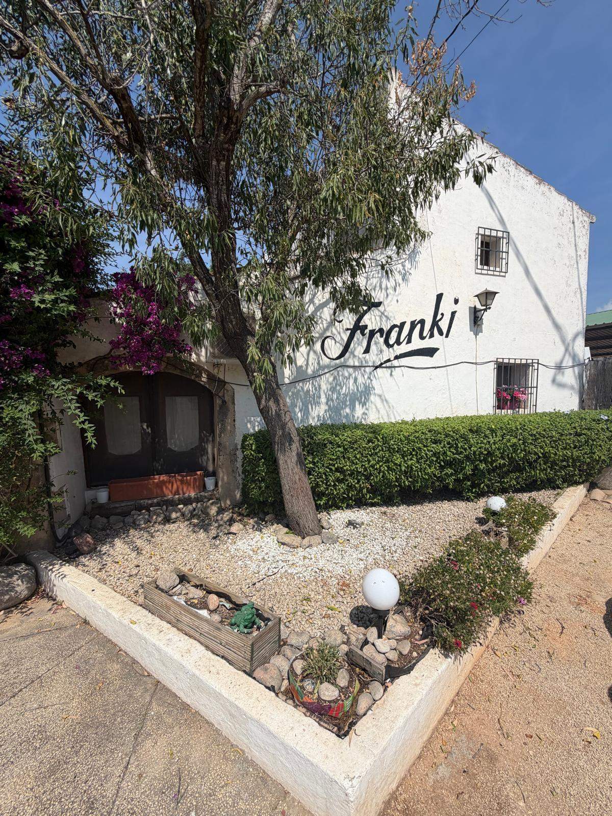 Traditionelles Anwesen in Jávea mit großem Grundstück und kommerziellem Potenzial