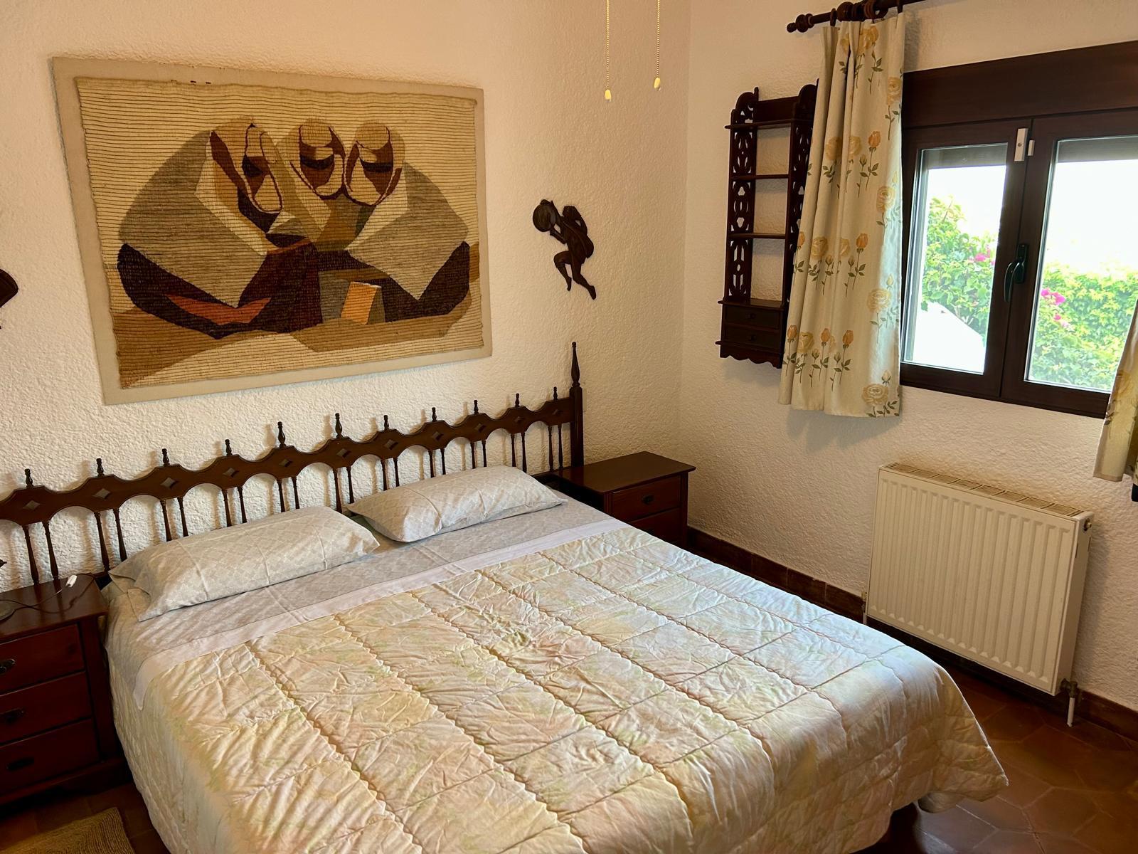 Traditionele mediterrane villa met uitzicht op de Montgó