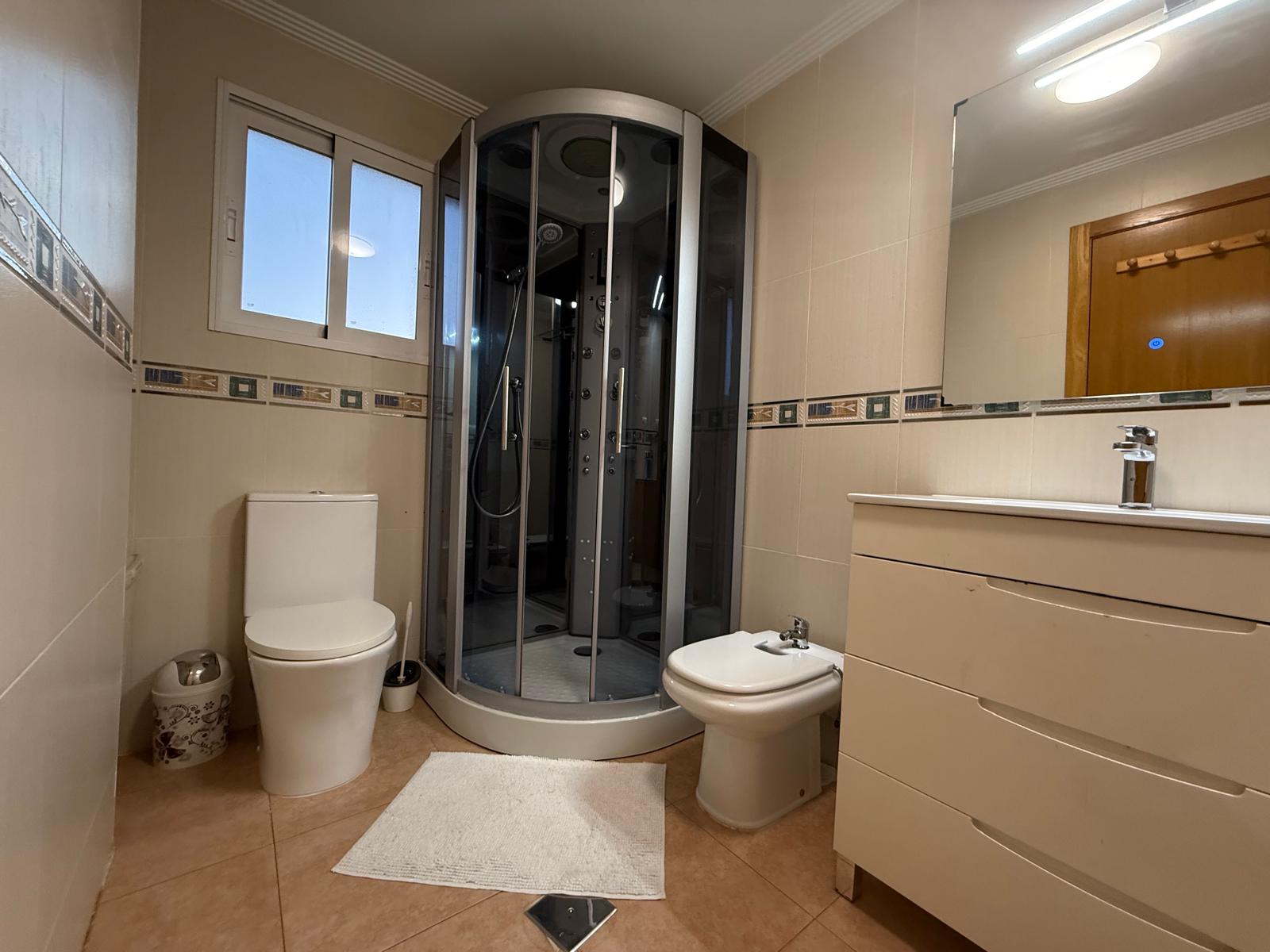 Amplio piso de 3 habitaciones en Pedreguer
