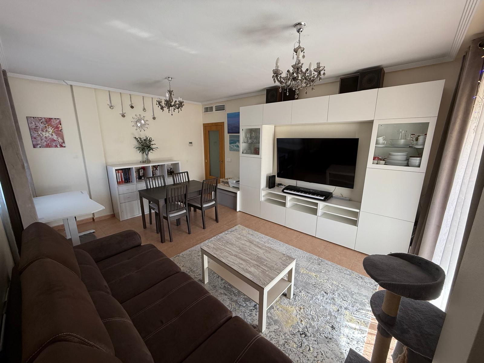 Amplio piso de 3 habitaciones en Pedreguer