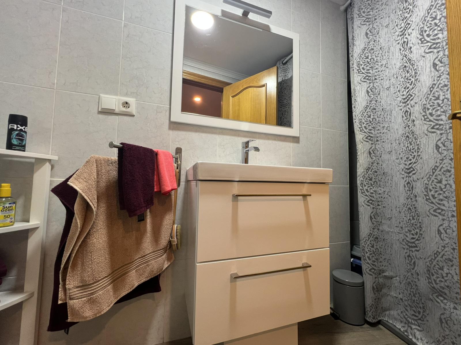Amplio piso con garaje y trasteros en Pedreguer