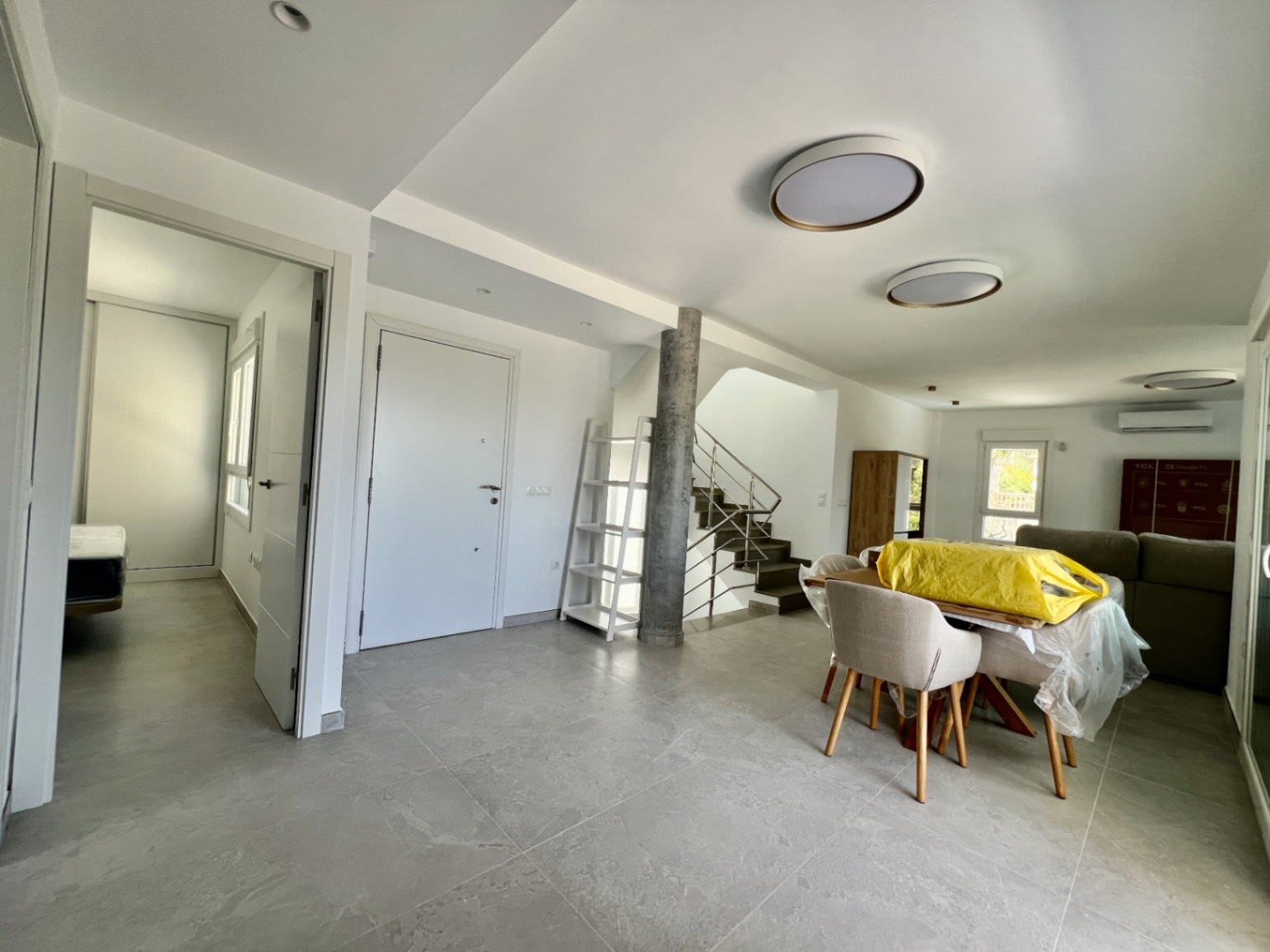 Brand new villa in Monte Solana with sea and mountain views.