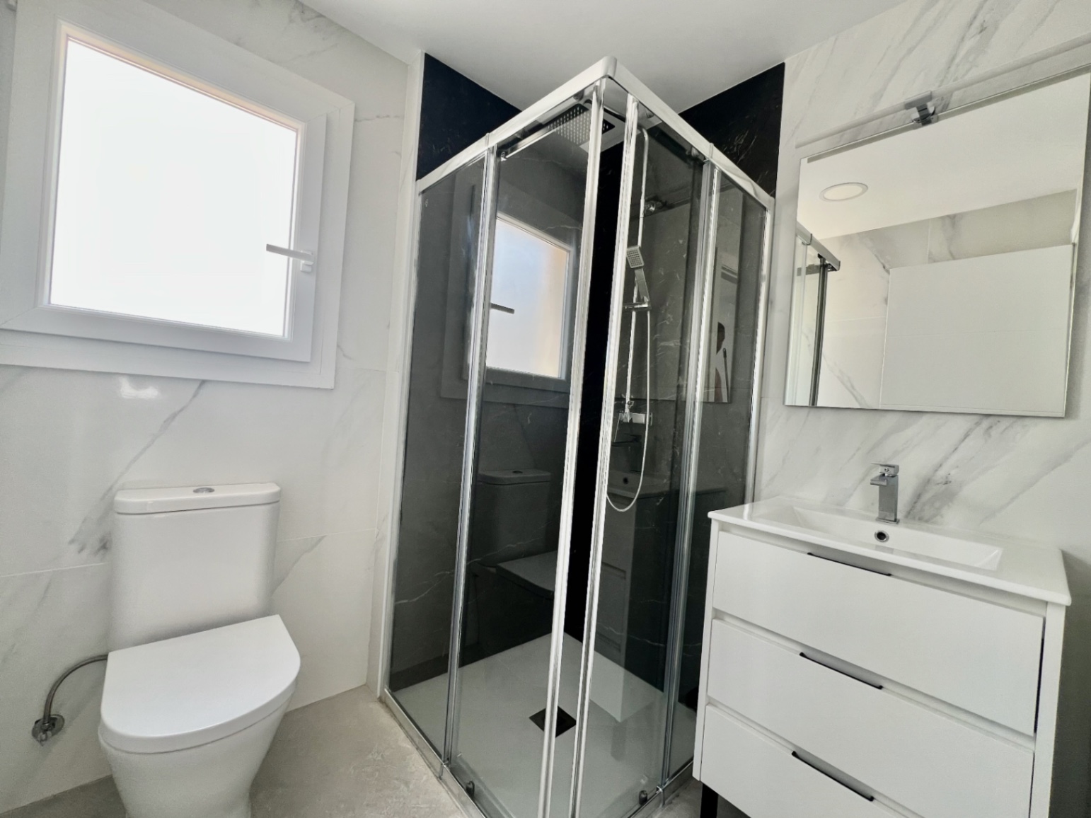 Brand new villa in Monte Solana with sea and mountain views.