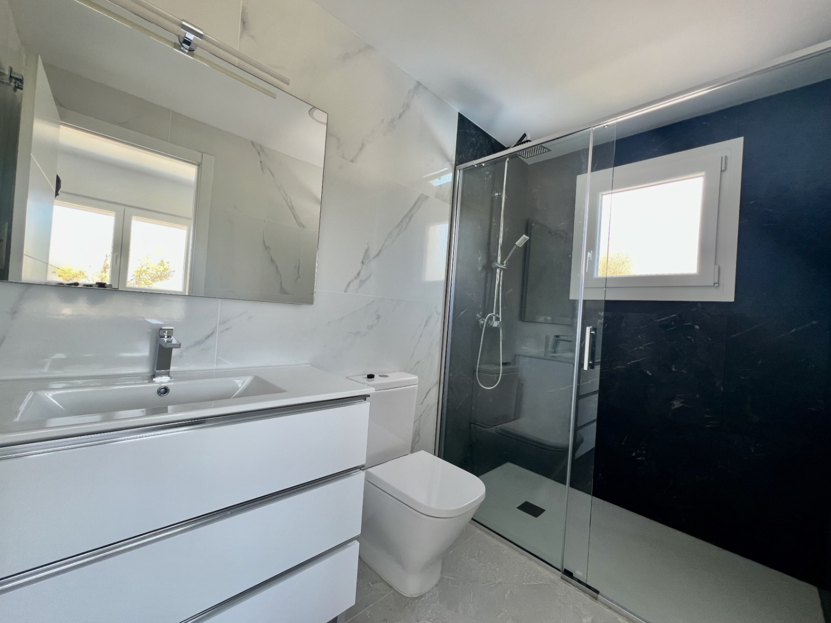 Brand new villa in Monte Solana with sea and mountain views.