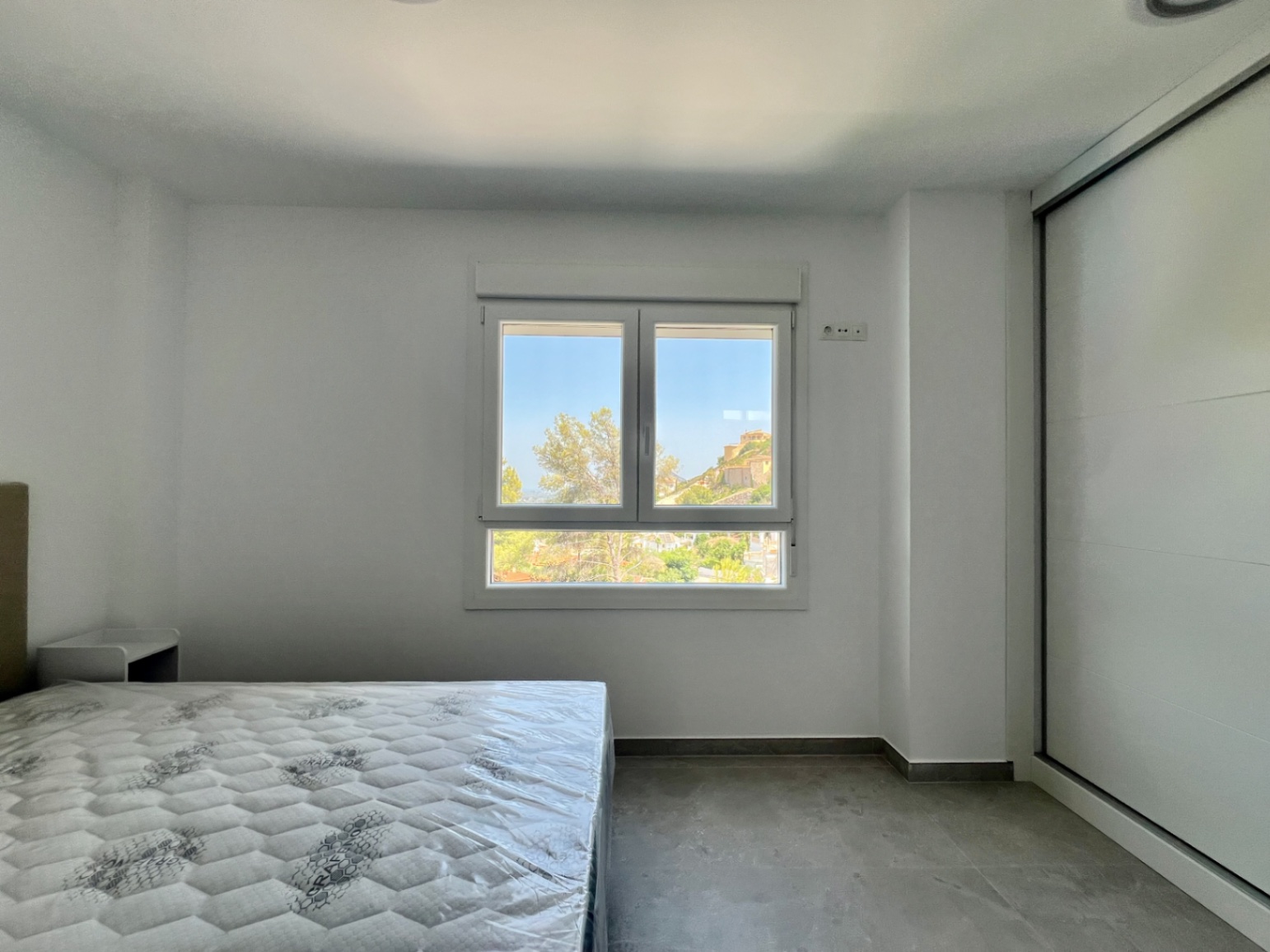 Brand new villa in Monte Solana with sea and mountain views.