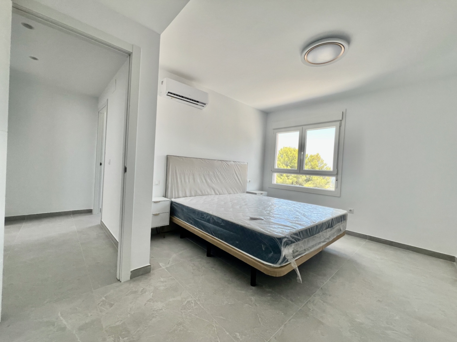 Brand new villa in Monte Solana with sea and mountain views.