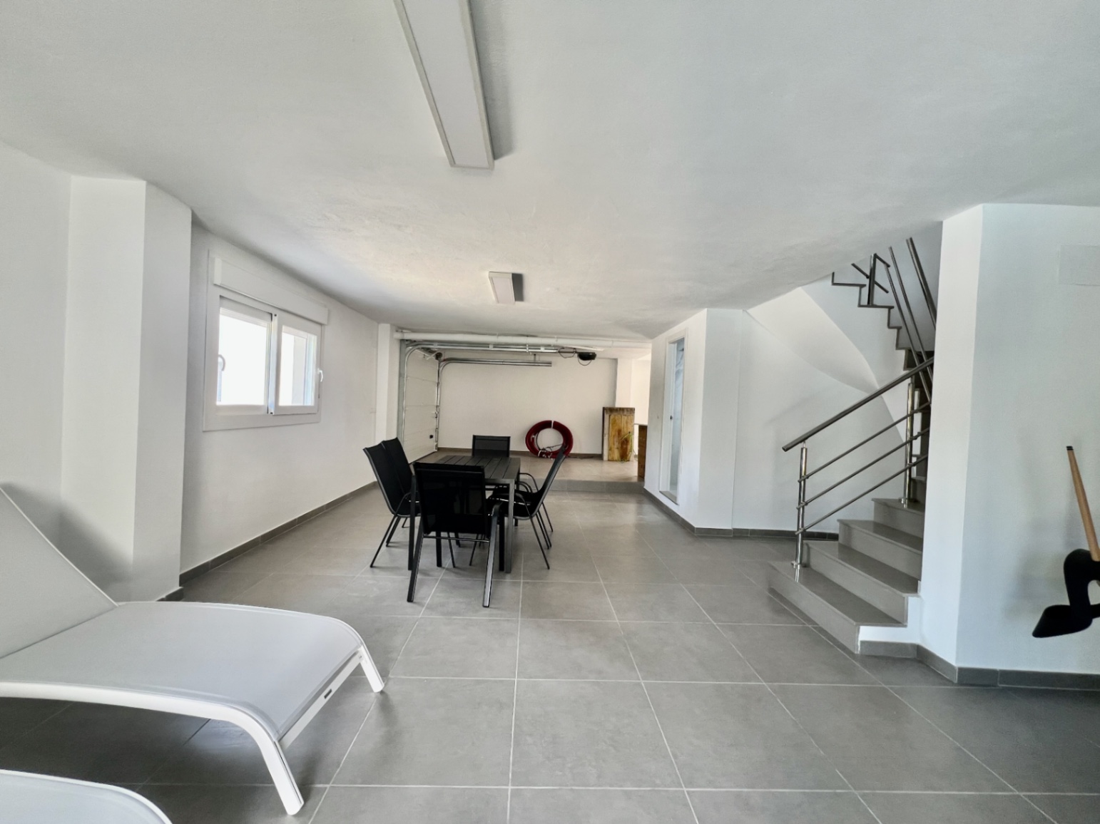 Brand new villa in Monte Solana with sea and mountain views.