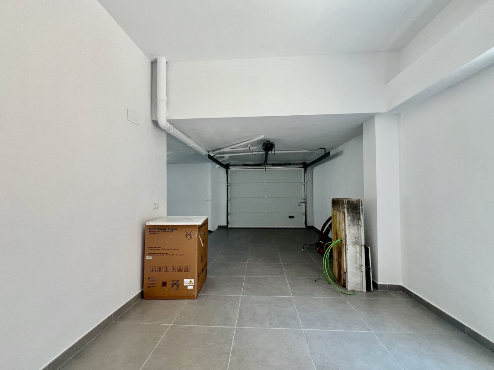 Brand new villa in Monte Solana with sea and mountain views.