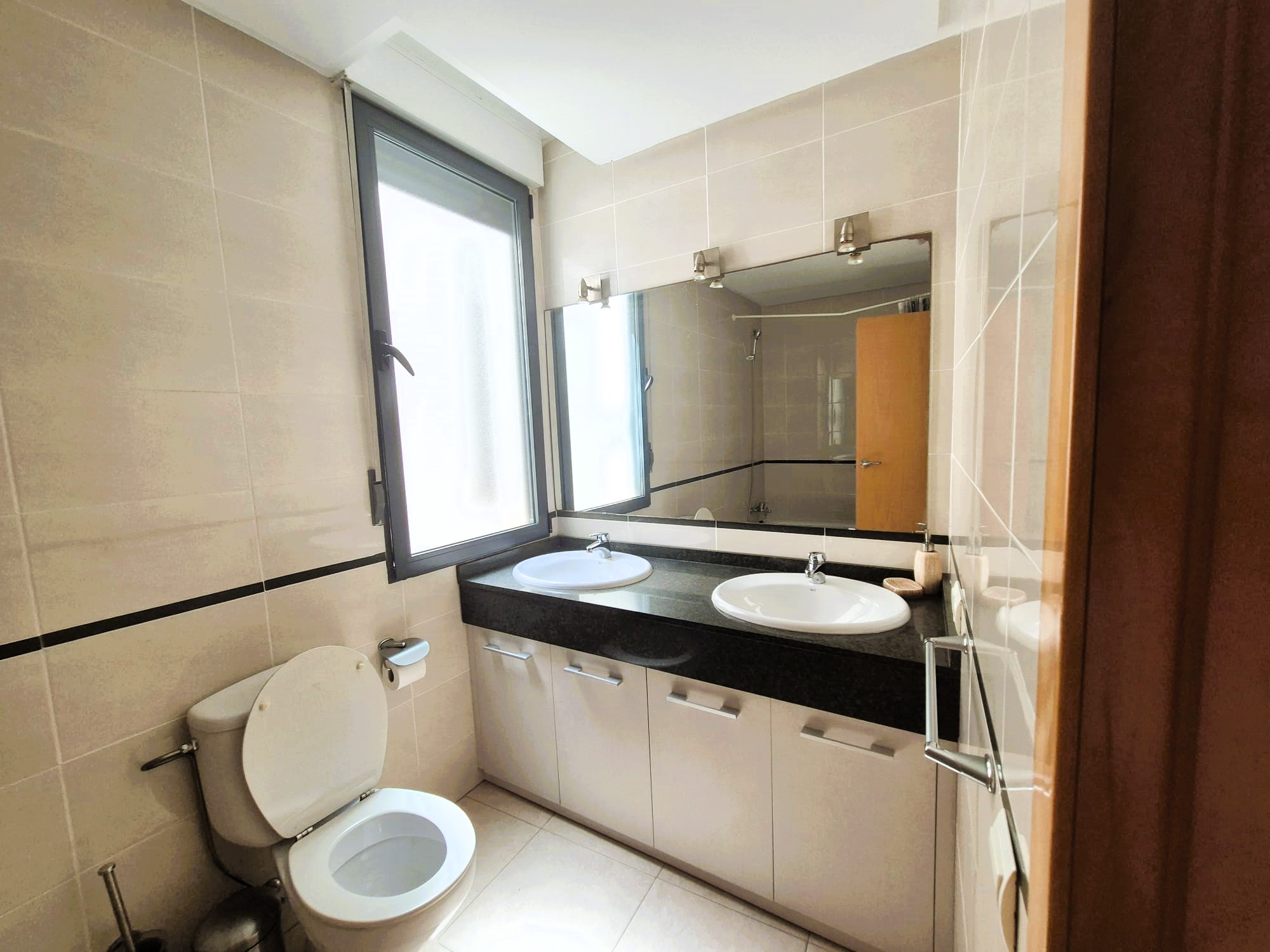 Unfurnished 3-bedroom apartment for rent in Gata de Gorgos