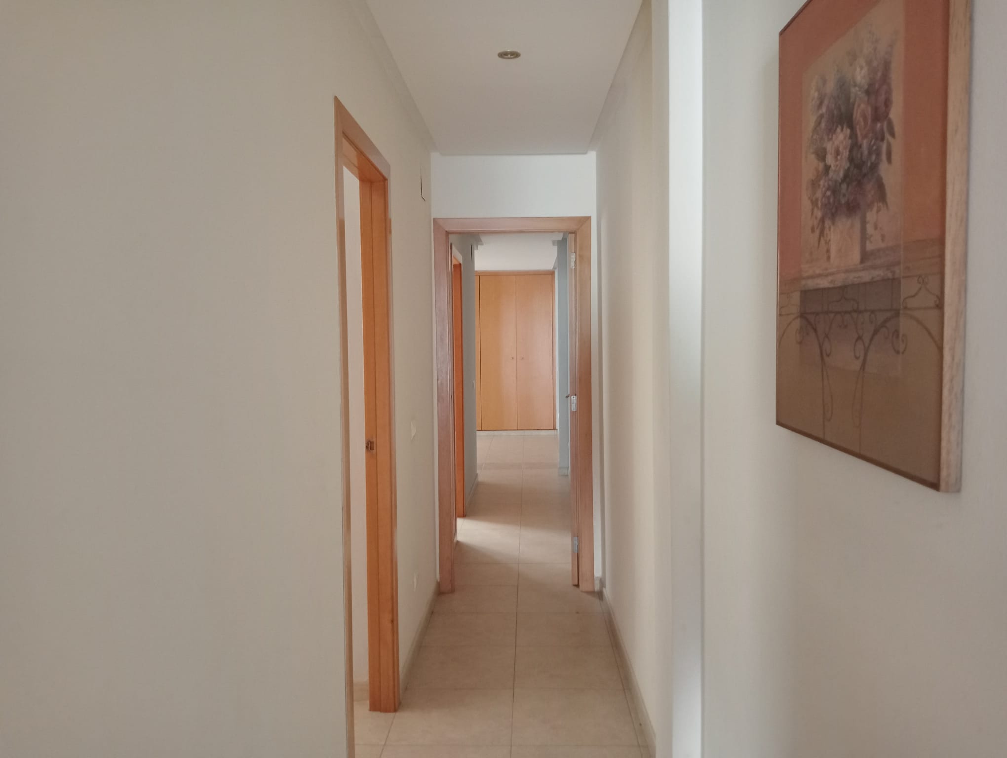 Unfurnished 3-bedroom apartment for rent in Gata de Gorgos