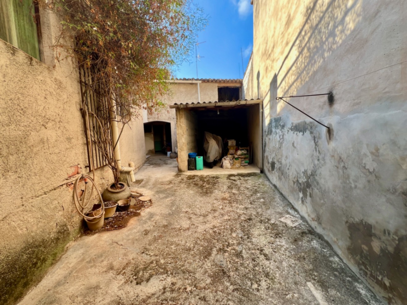 Casa de Pueblo y Garaje para reforma en Pedreguer 