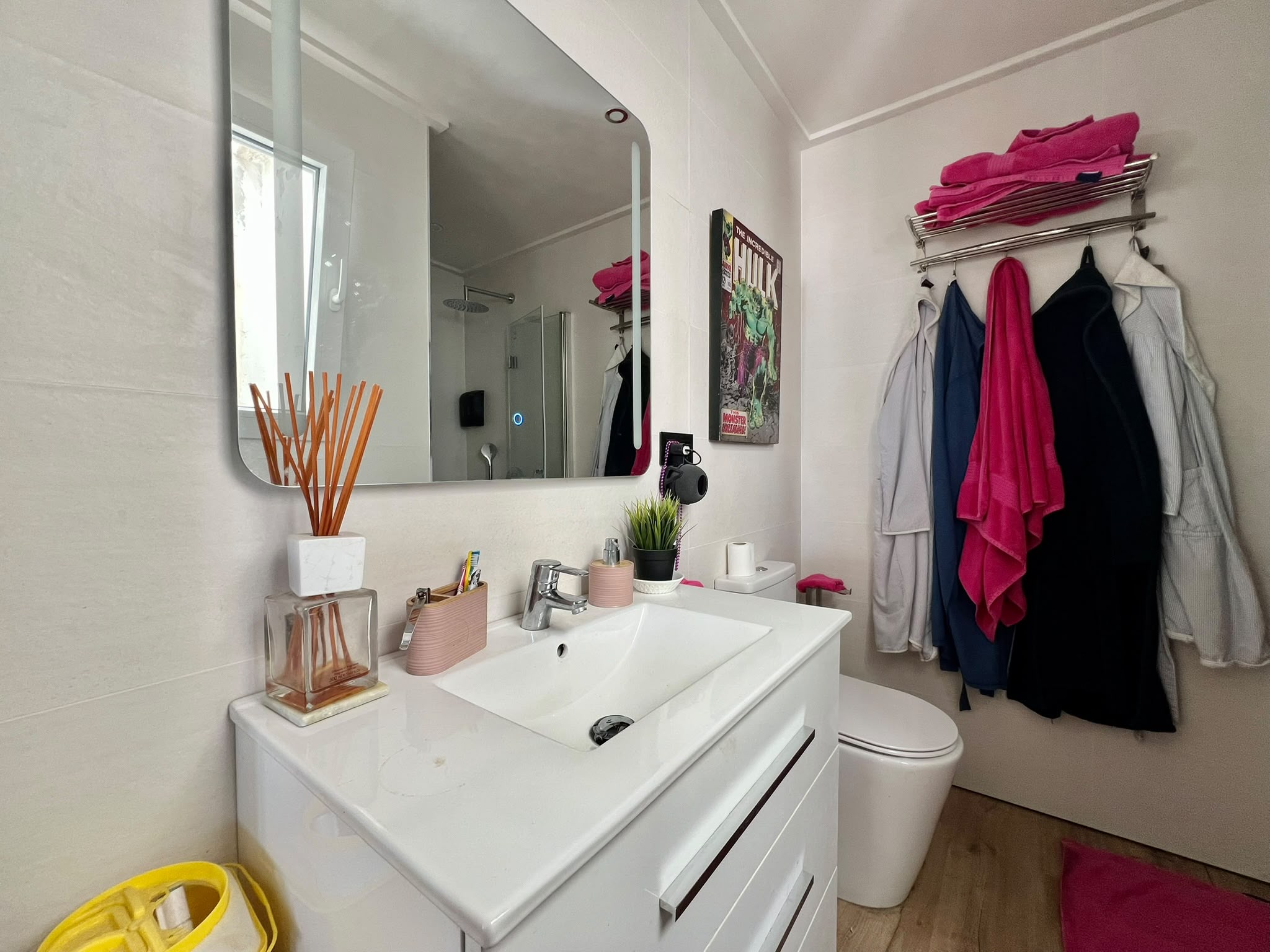 Casa de pueblo con vivienda reformada y espacio multifuncional
