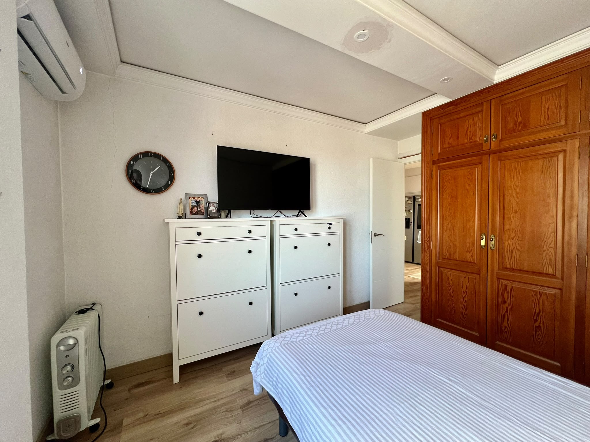 Casa de pueblo con vivienda reformada y espacio multifuncional
