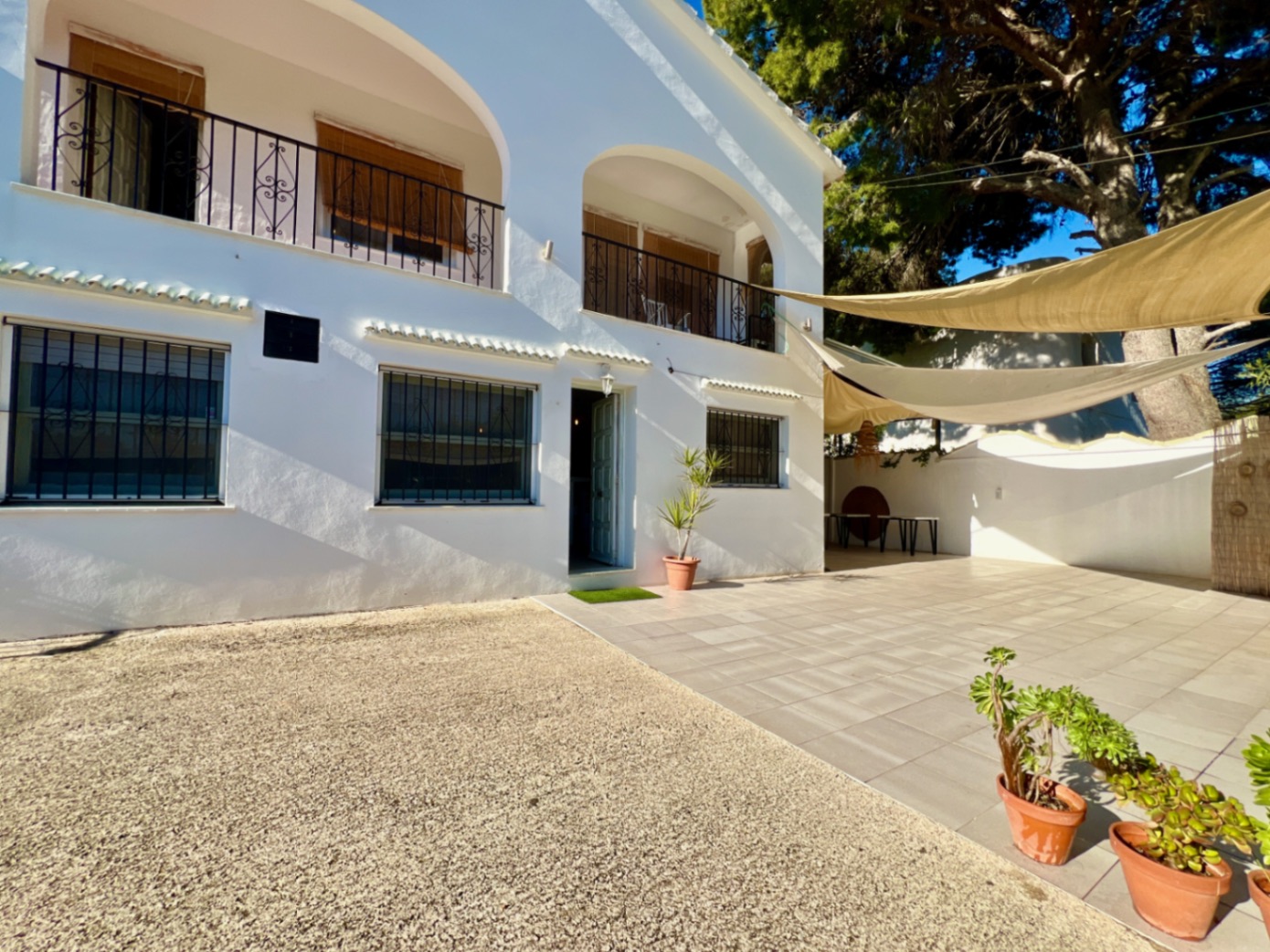 Chalet y Restaurante en Venta en Las Rotas Dénia