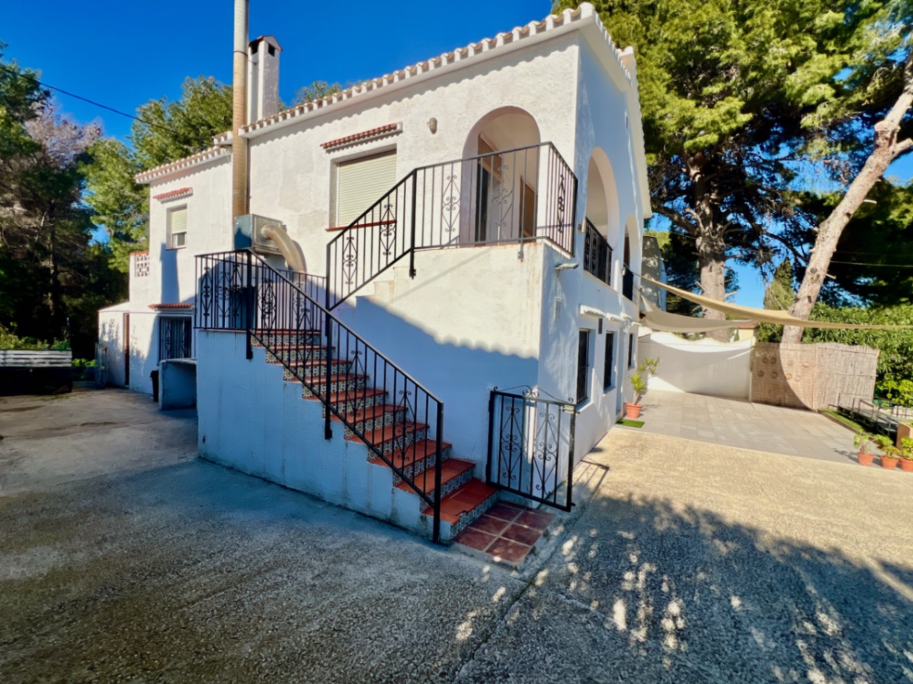 Chalet y Restaurante en Venta en Las Rotas Dénia