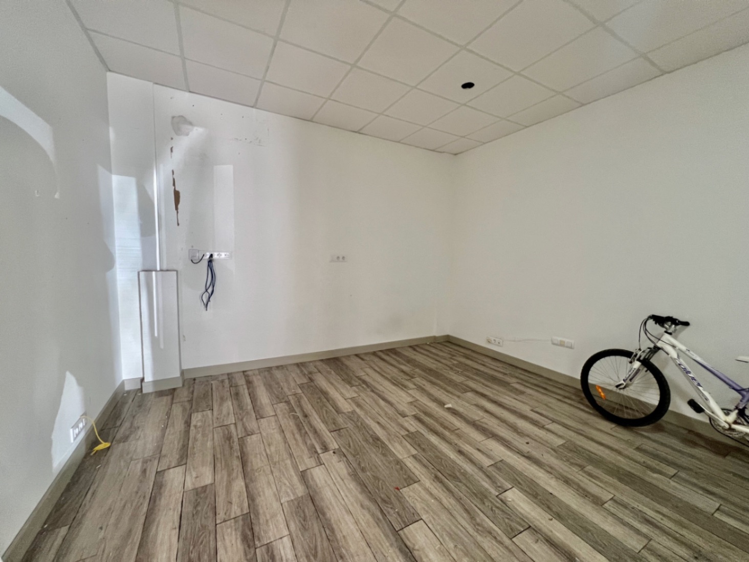 Local comercial en venta en Dénia con muchas posibilidades