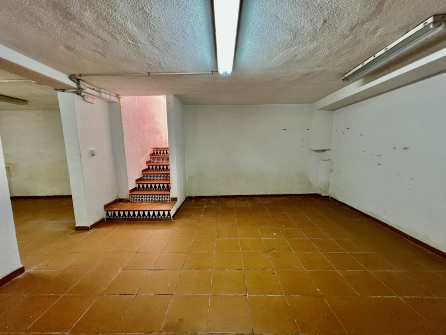 Local comercial en venta en Dénia con muchas posibilidades