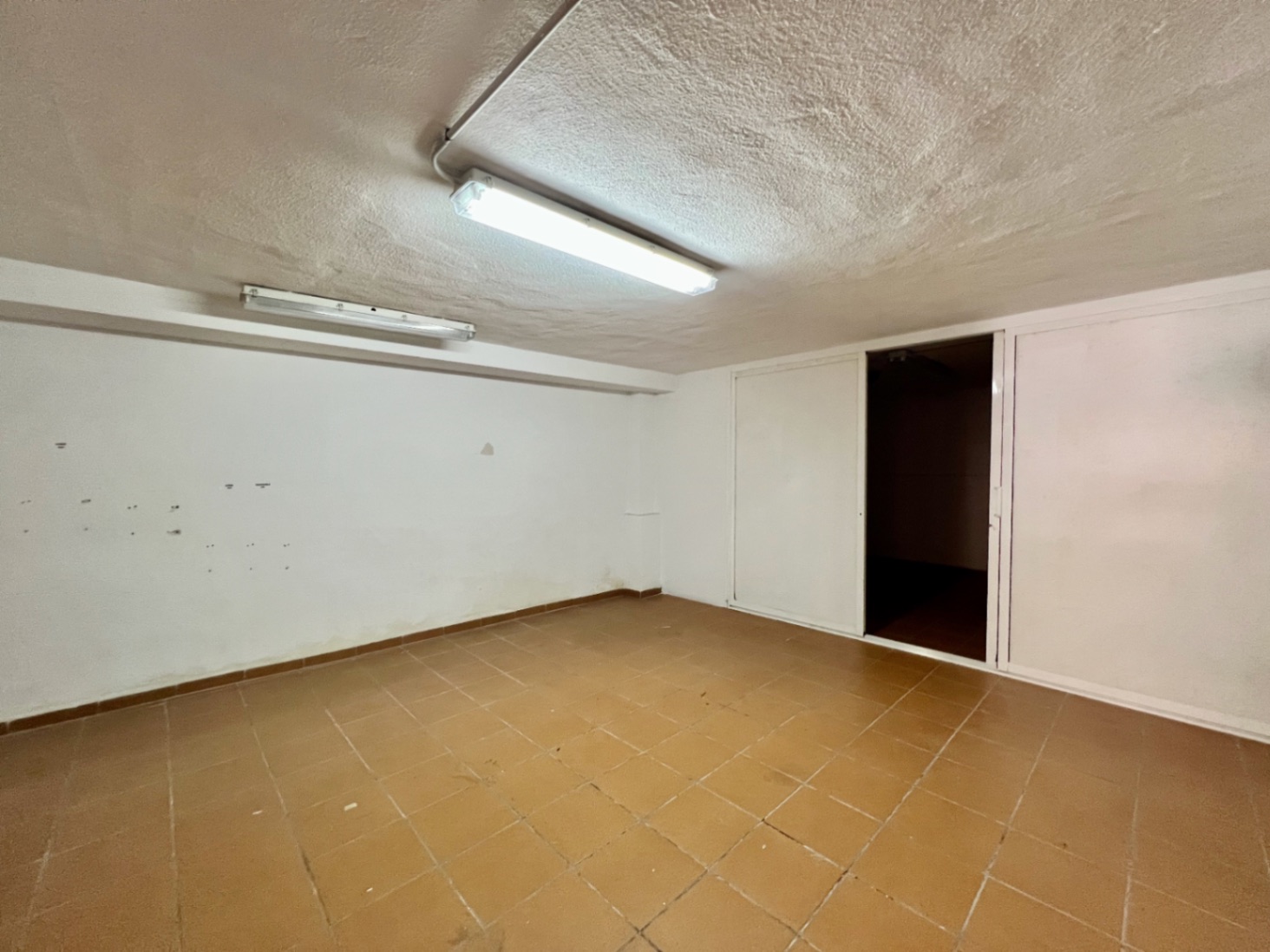 Local comercial en venta en Dénia con muchas posibilidades