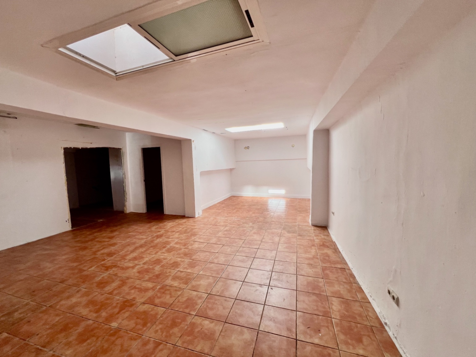 Local comercial en venta en Dénia con muchas posibilidades