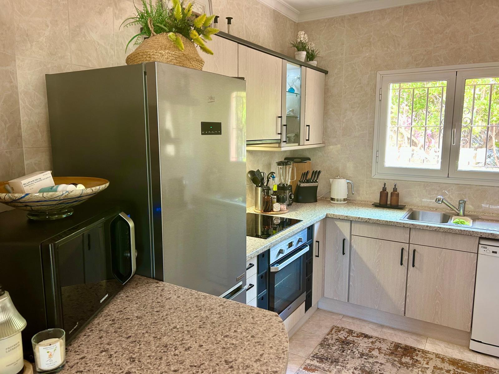 Encantadora villa de 2 habitaciones con vistas al campo y piscina privada en Ràfol d'Almúnia