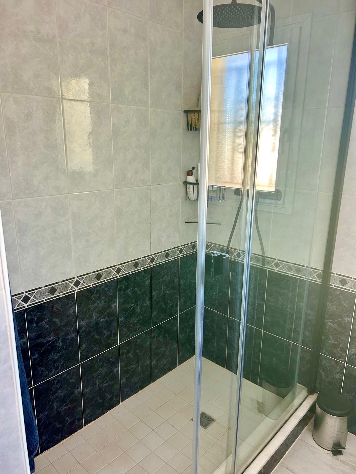 Encantadora villa de 2 habitaciones con vistas al campo y piscina privada en Ràfol d'Almúnia