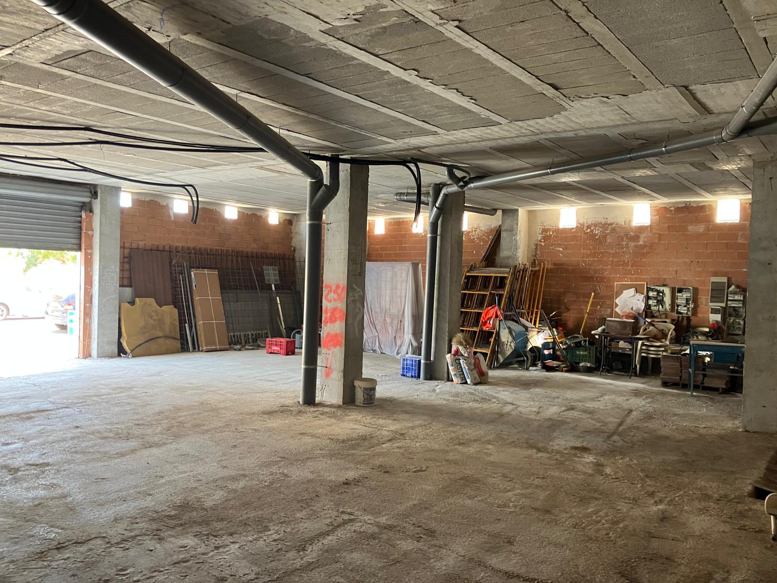 Local comercial en Oliva