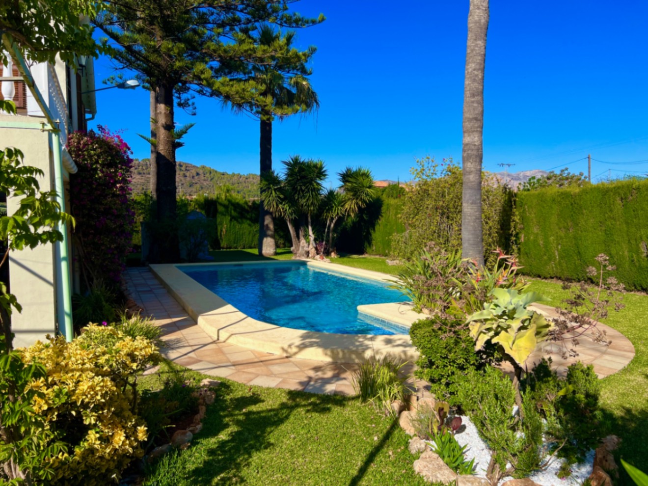 Villa con 9 habitaciones y piscina y jardín privados