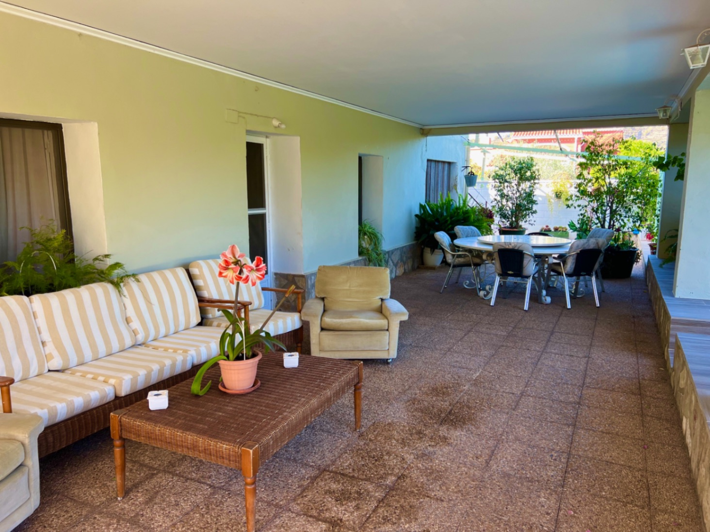 Villa con 9 habitaciones y piscina y jardín privados