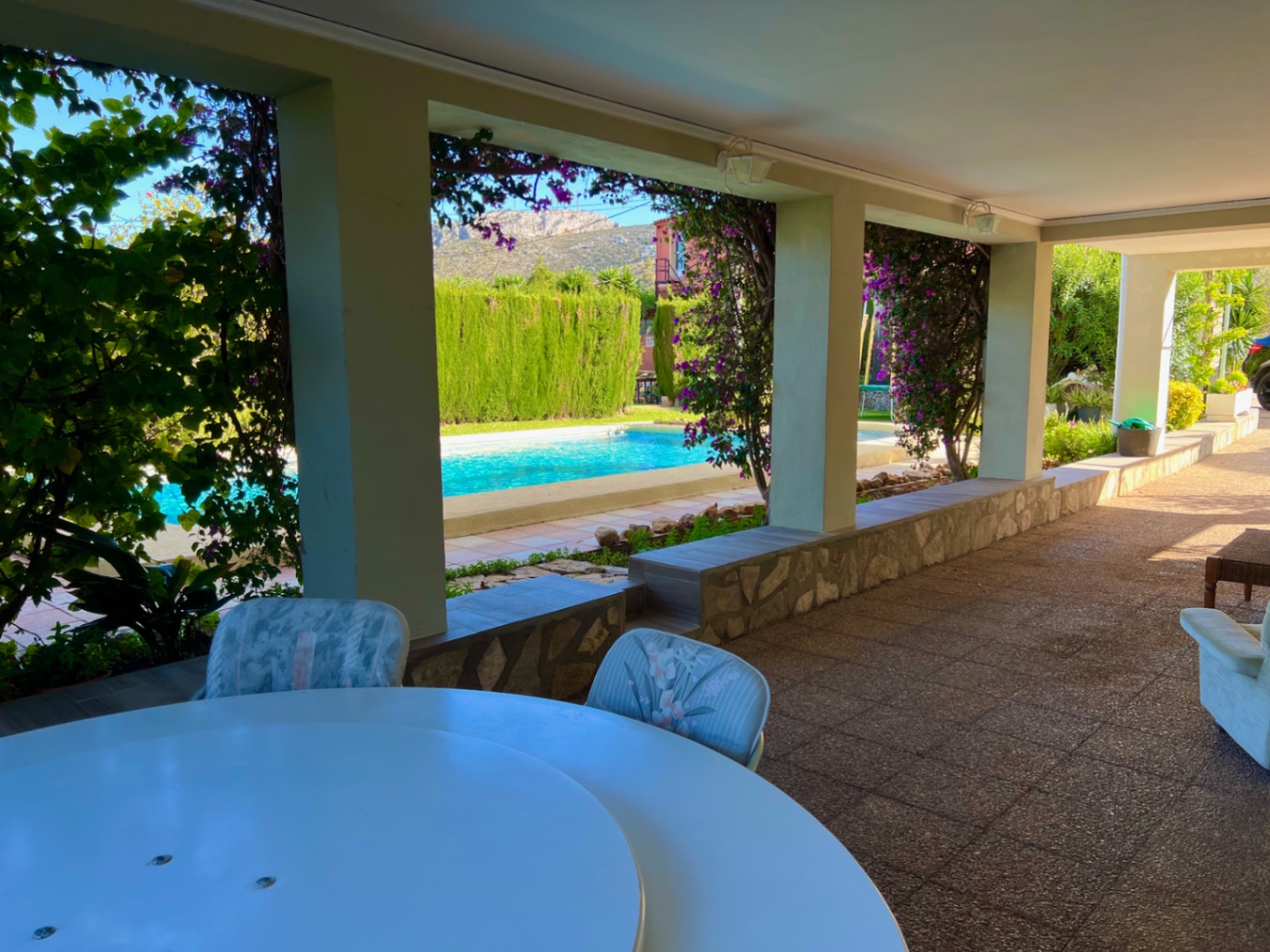 Villa con 9 habitaciones y piscina y jardín privados