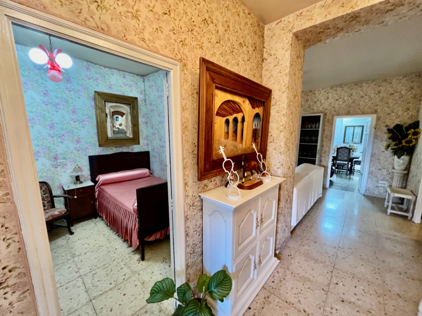 Villa con 9 habitaciones y piscina y jardín privados