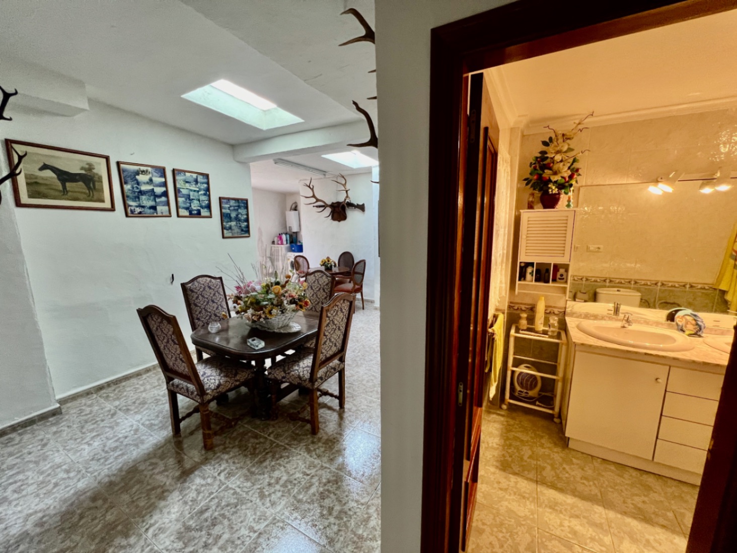 Villa con 9 habitaciones y piscina y jardín privados