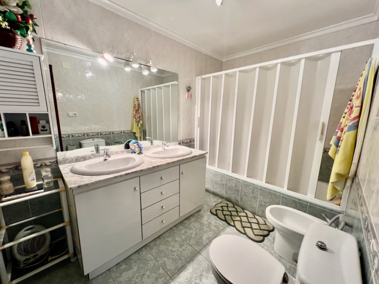 Villa con 9 habitaciones y piscina y jardín privados