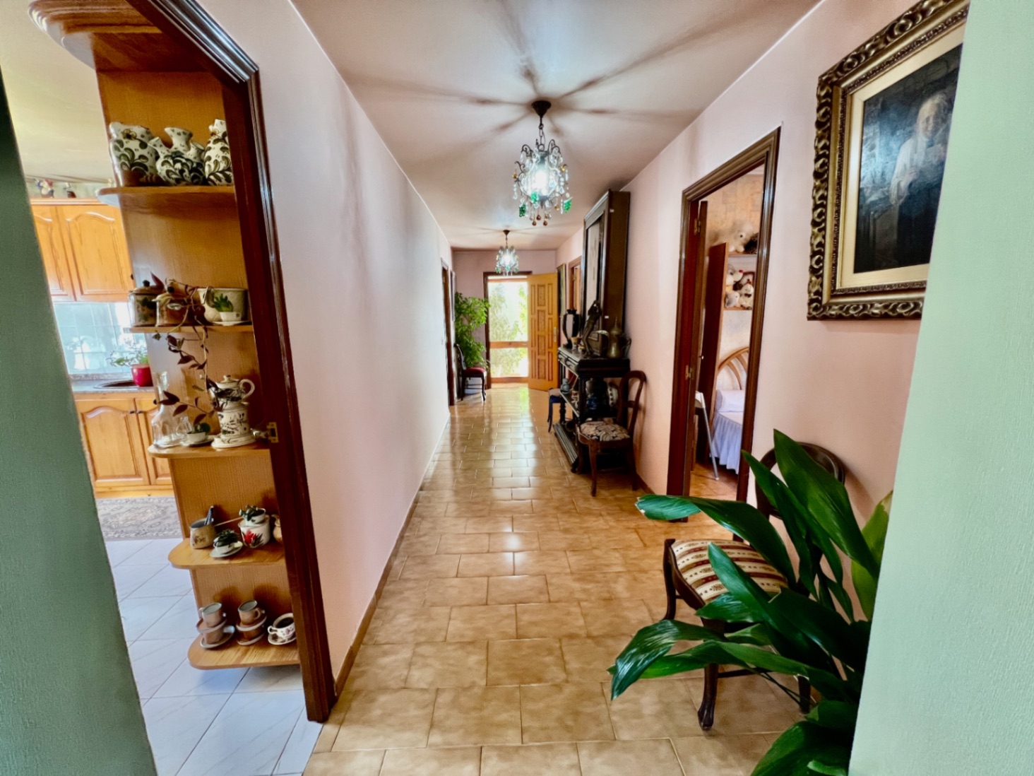 Villa con 9 habitaciones y piscina y jardín privados