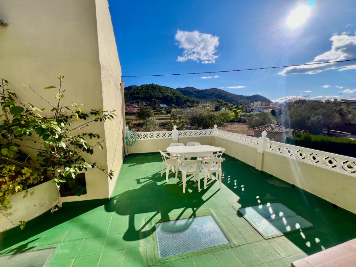 Villa con 9 habitaciones y piscina y jardín privados