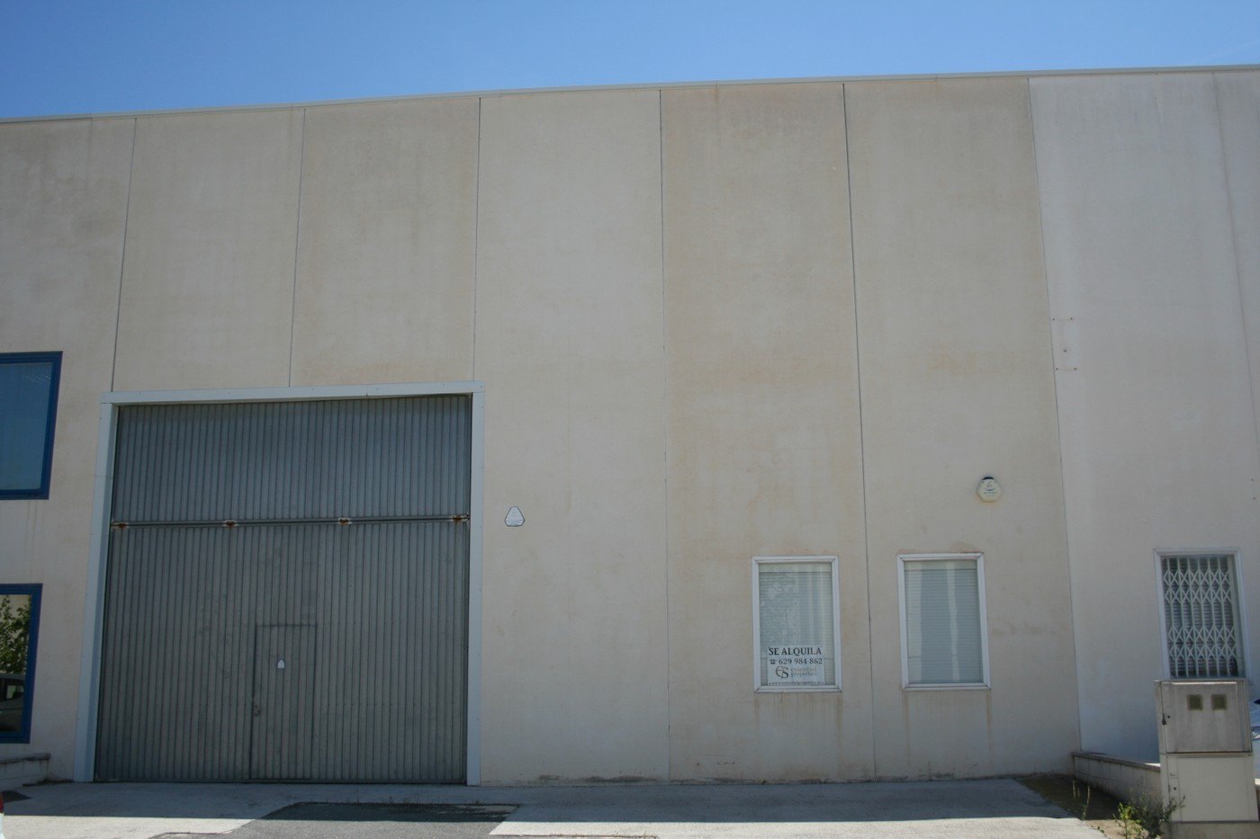 Nave comercial en venta