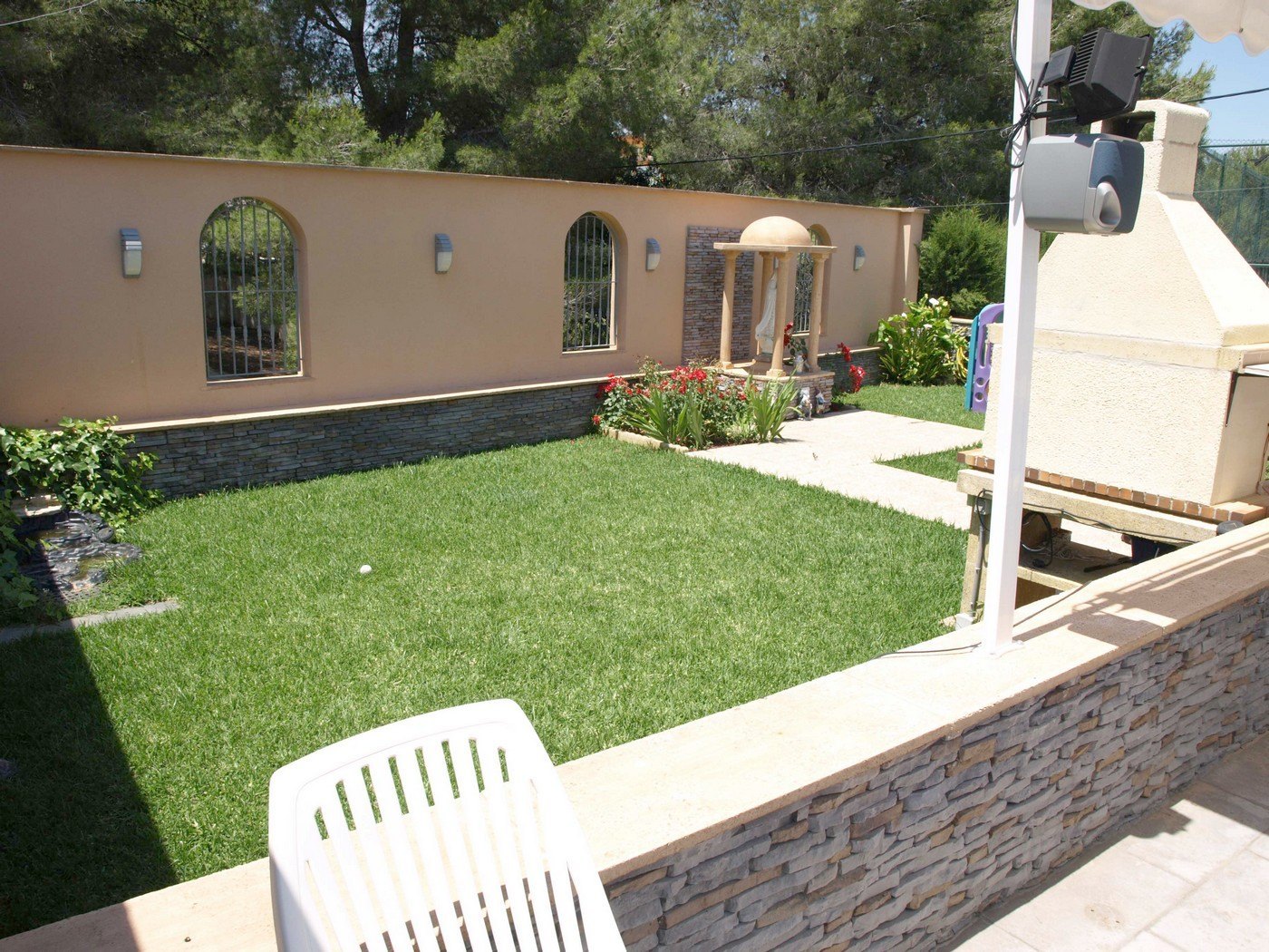 Magnífica villa + 2 adosados en Denia