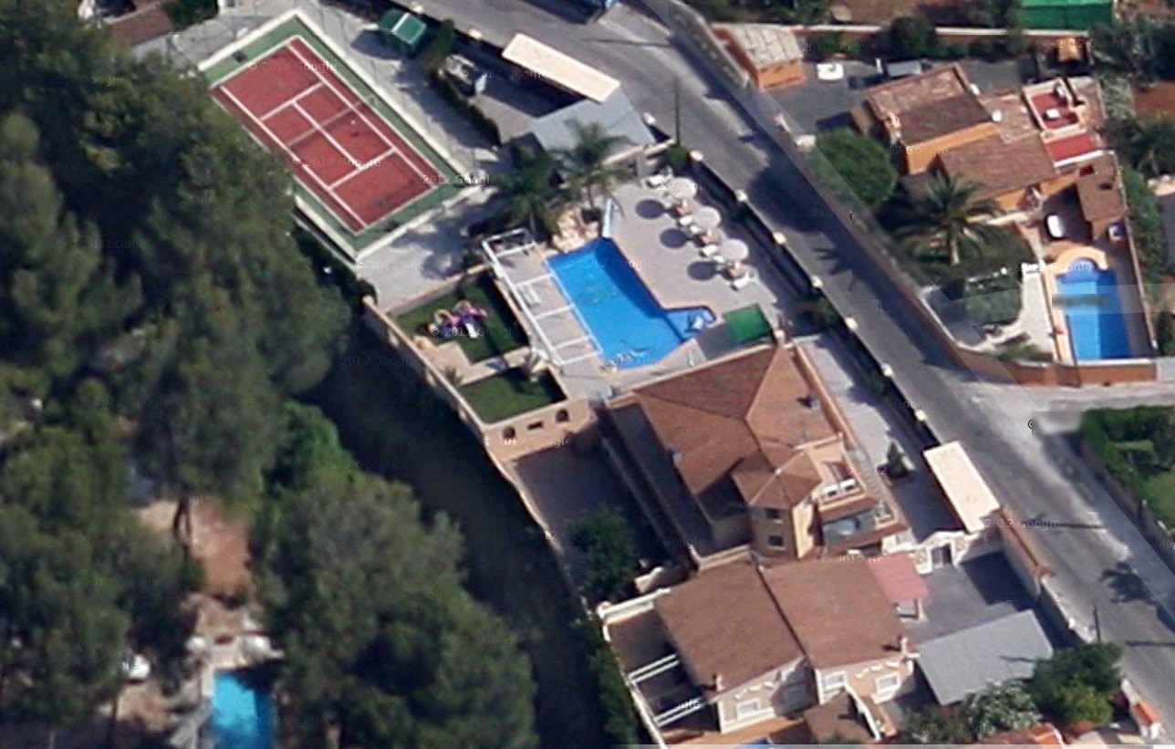 Magnífica villa + 2 adosados en Denia