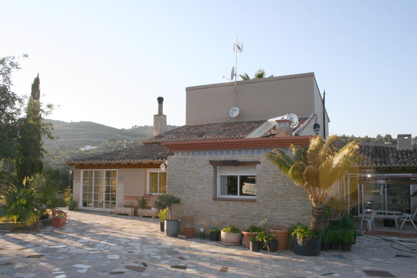 Villa de 4 habitaciones y estilo rústico en Pedreguer